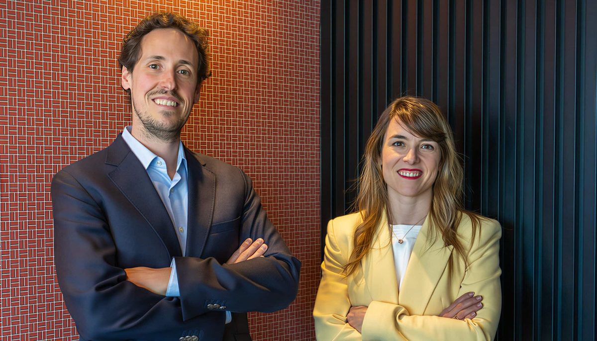 Entrevista a Ángeles Caballero (CISO HQ, Santander) — «La IA te puede ayudar muchísimo, pero el criterio y las decisiones siempre las pondrás tú»